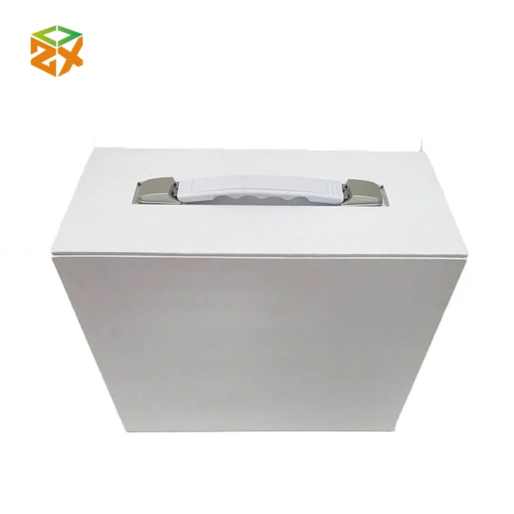 Caixa de presente de papelão branco